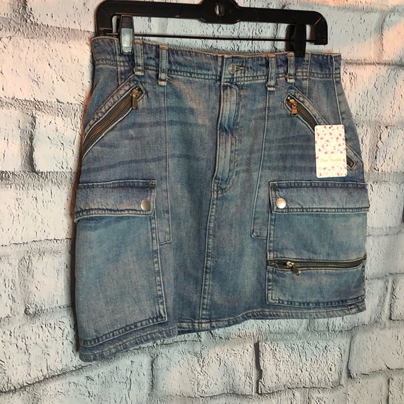 Free People Avenue very stylish mini denim skirt - Picture 4 of 7